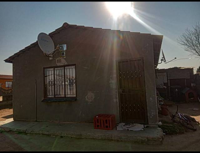 2 BEDROOM HOUSE FOR SALE IN DUDUZA